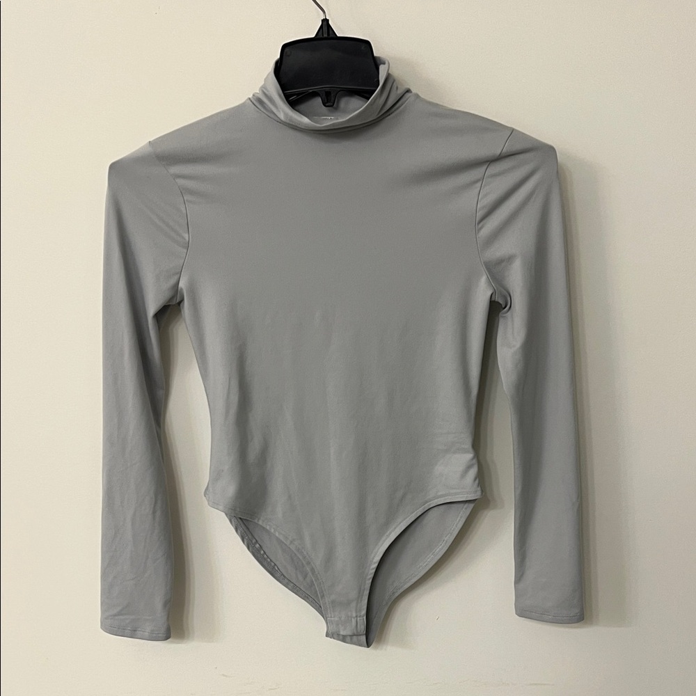 ❗️Zenana Outfitters Light Gray Mockneck Long Sleeve Bodysuit